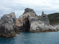 Portovenere - Church of San Pietro and the cave<br>
	  3000x2250, 1.17 MB
