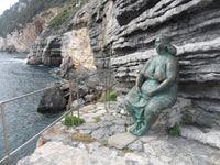 Portovenere, Mater Naturae - Rusałka w wykonaniu rzeźbiarza Scorzelli<br>
	  4320x3240, 2,16 MB