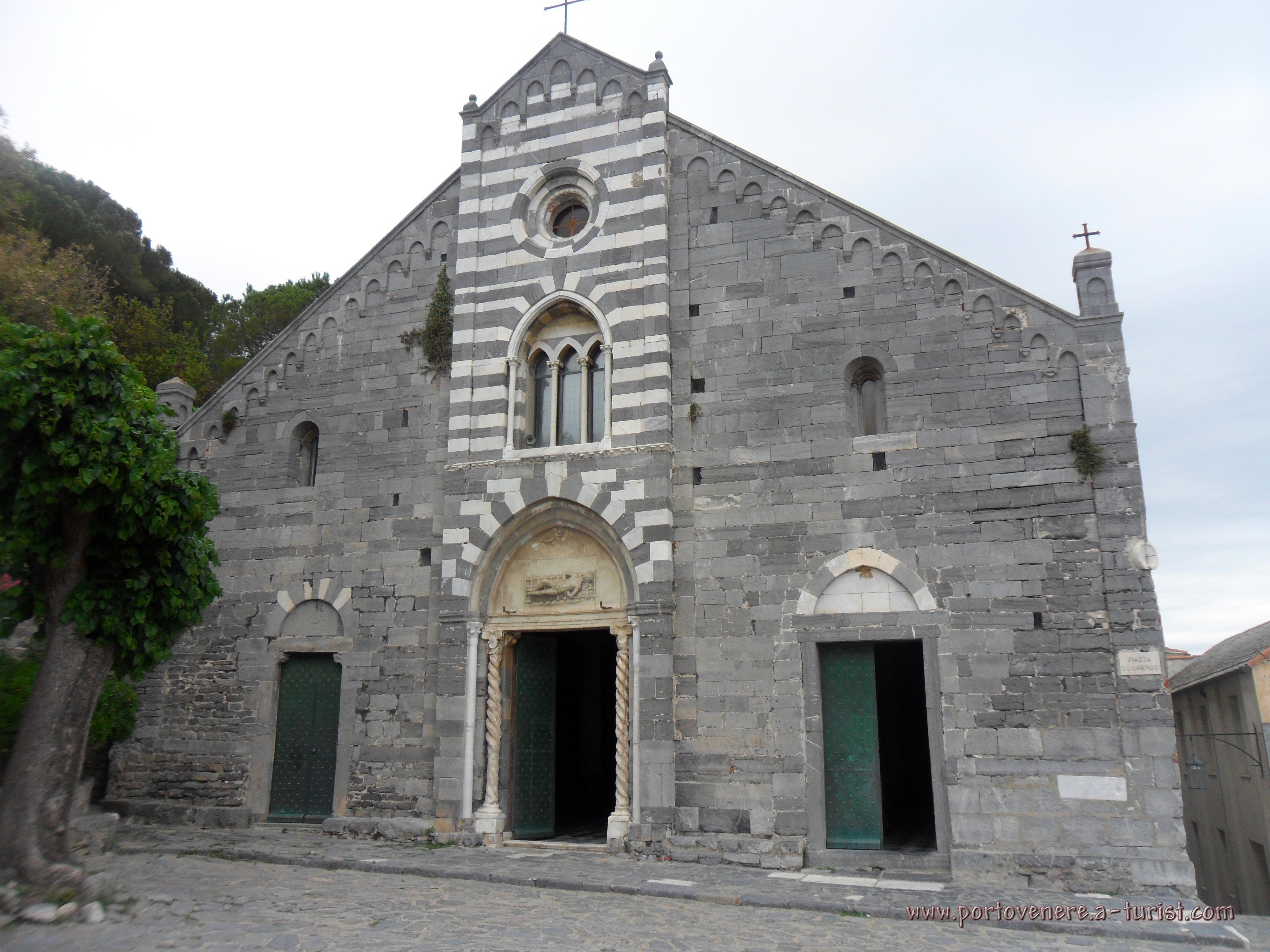 Portovenere, Kościół św. Wawrzyńca - Widok od przodu<br>4320x3240, 1,27 MB