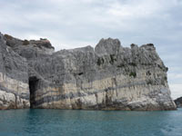 Isla de Palmaria - Las grutas de la isla<br>2600x1950, 0.83 MB